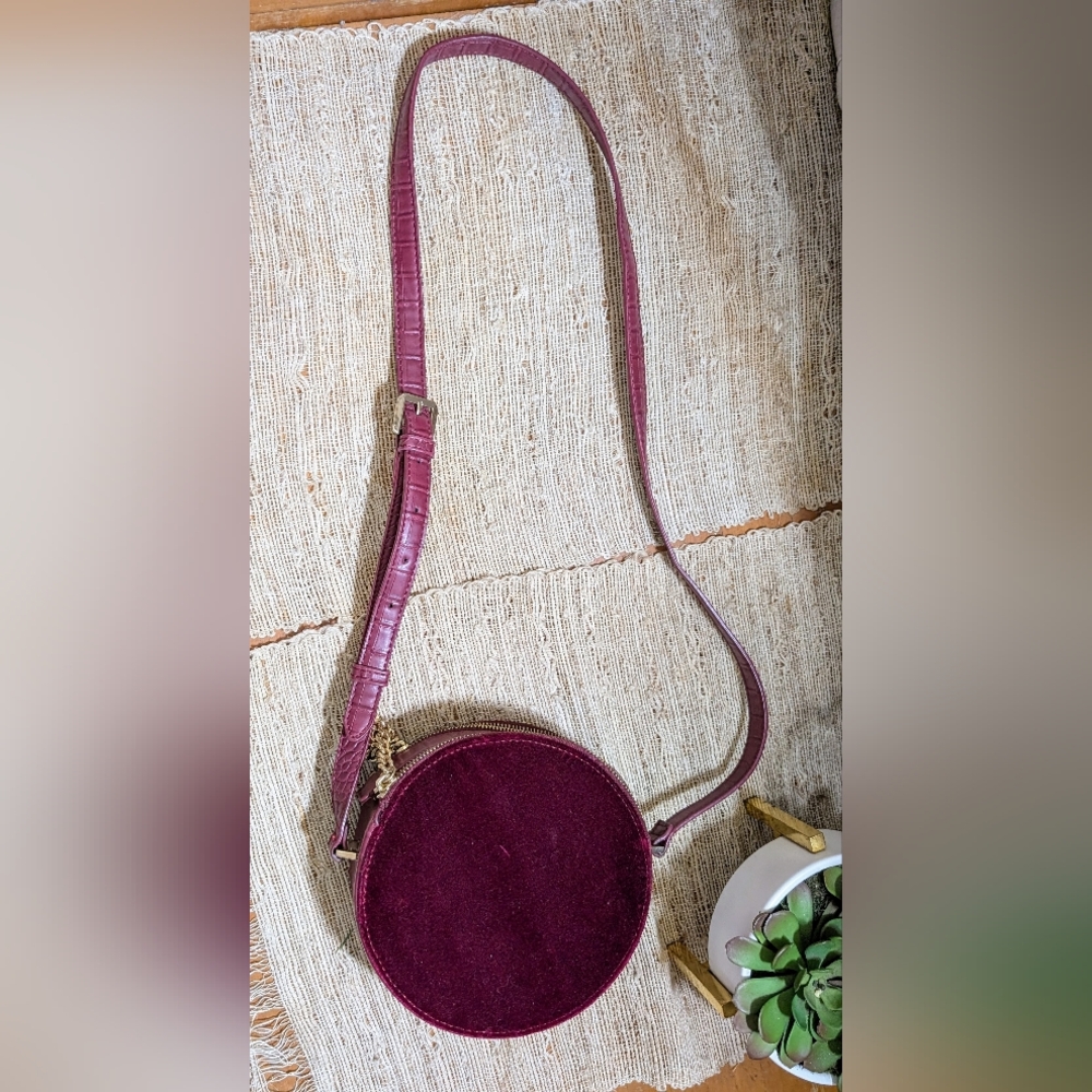 Free People • Amber Round Circle Crossbody Bag - Picture 6 of 6